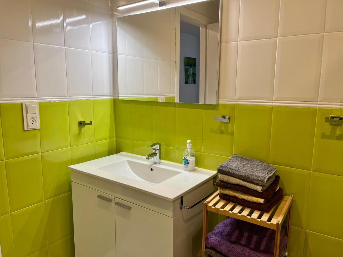 Apartment On The Beach With Parking And Pool Calpe Exteriör bild