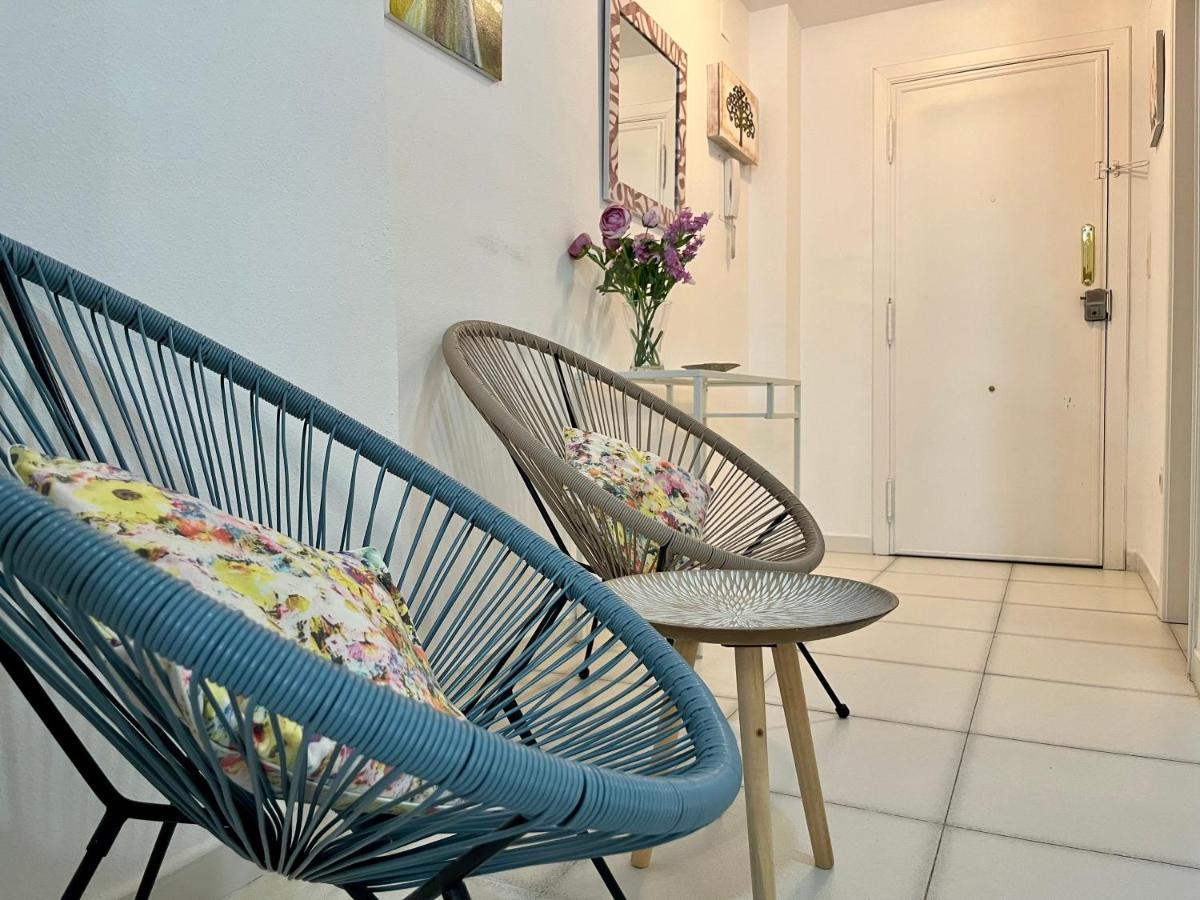 Apartment On The Beach With Parking And Pool Calpe Exteriör bild