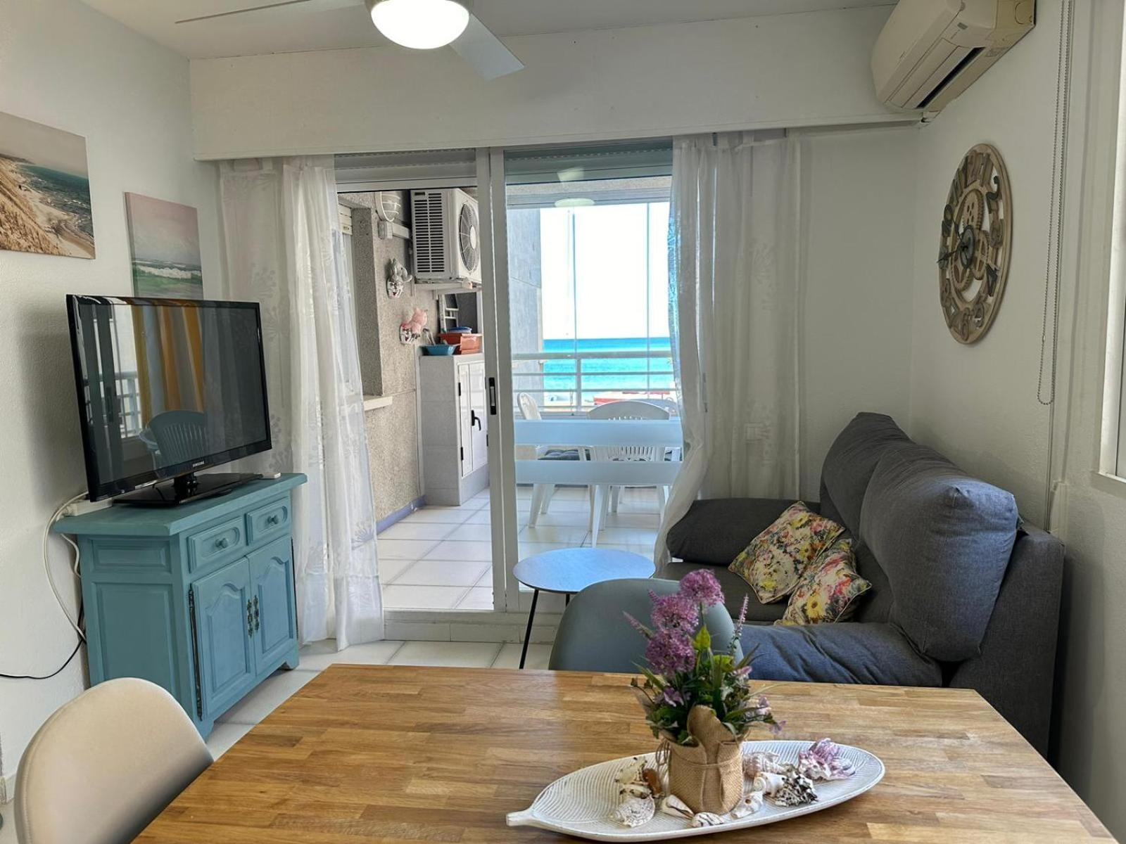 Apartment On The Beach With Parking And Pool Calpe Exteriör bild